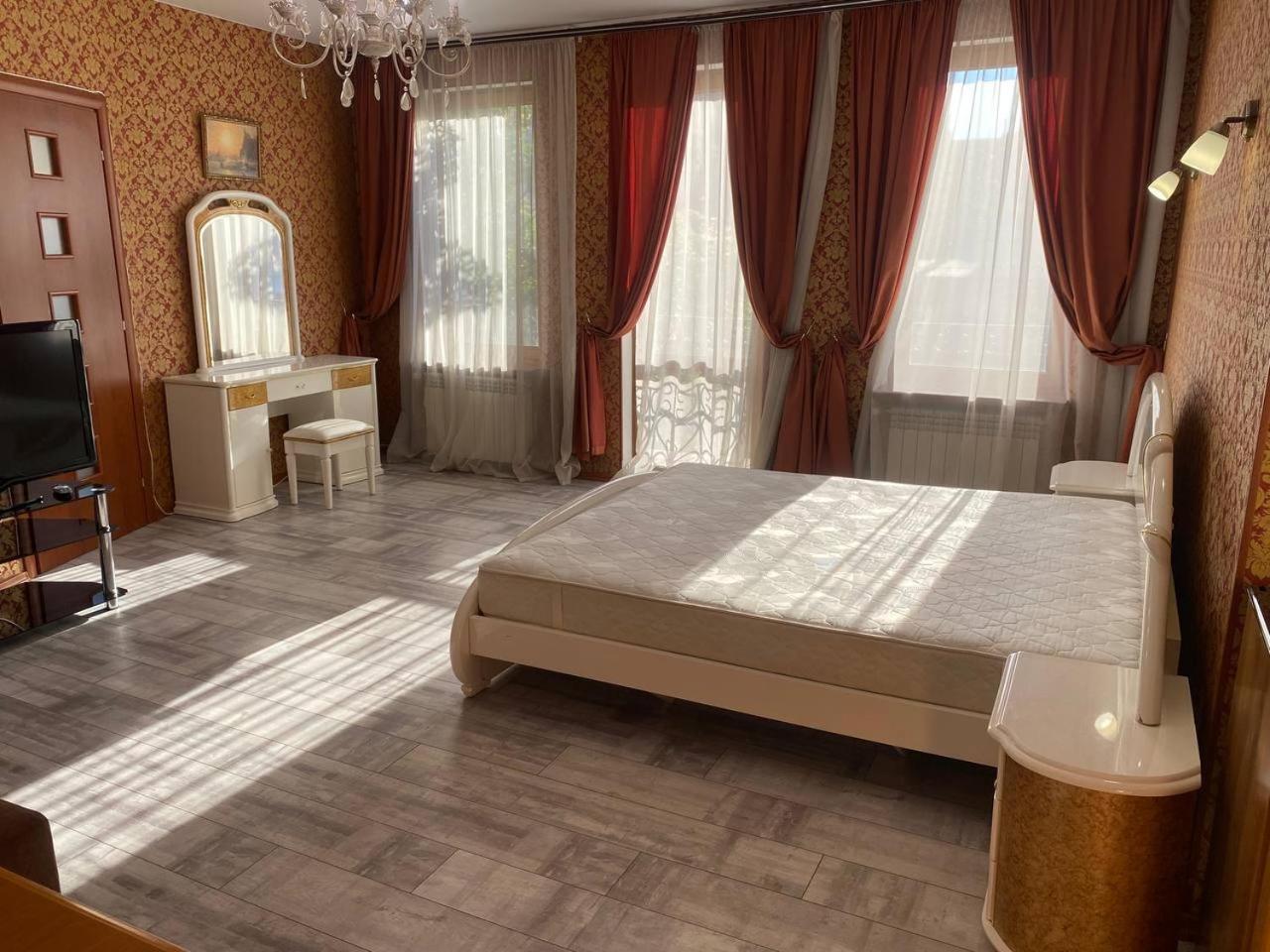 Valencia Hotel Odessa Ngoại thất bức ảnh